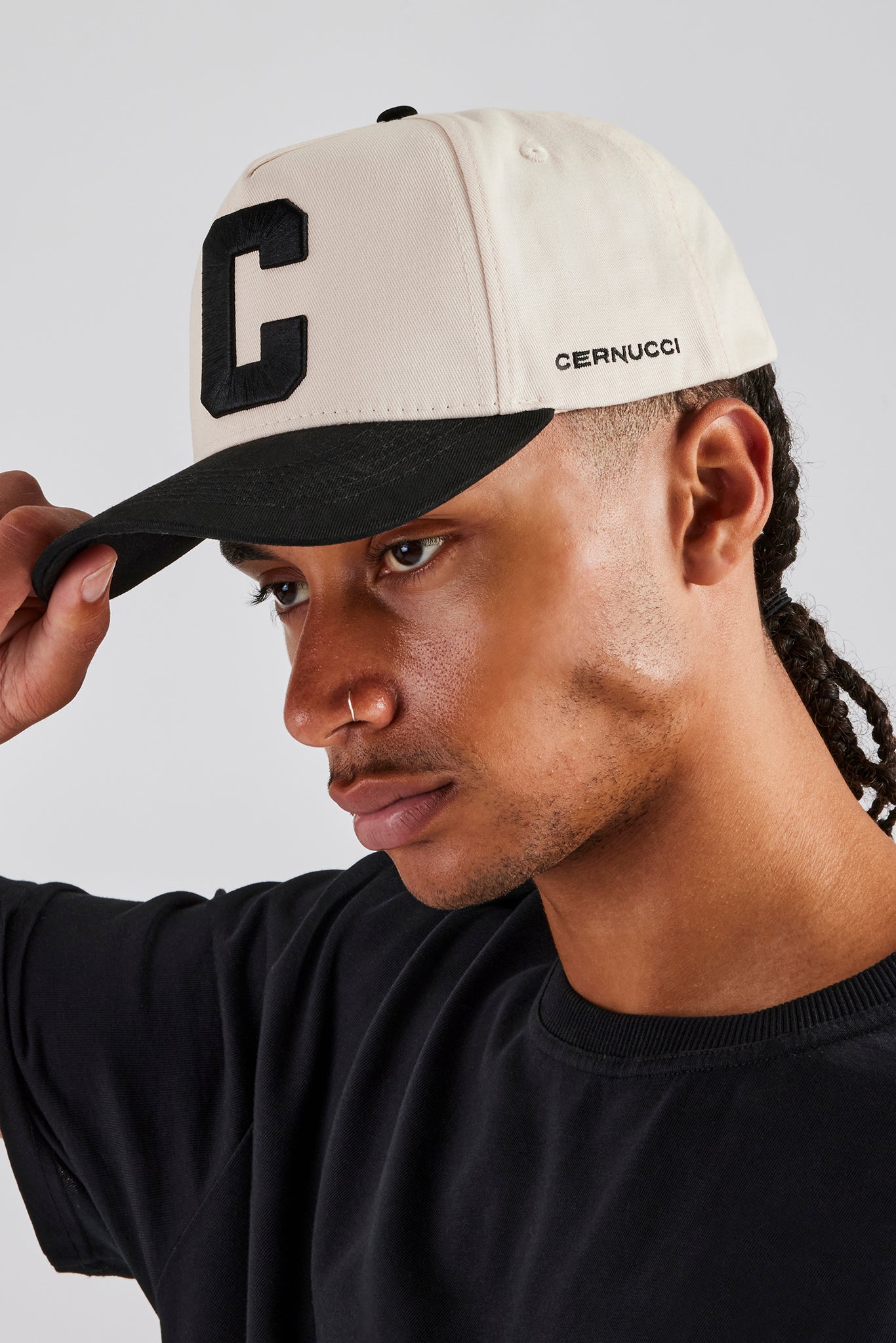 C Off White Bestickte Mütze - Off White